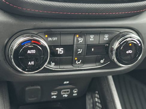 Used 2021 Chevrolet TrailBlazer RS w/ Sun and Liftgate Package image 19