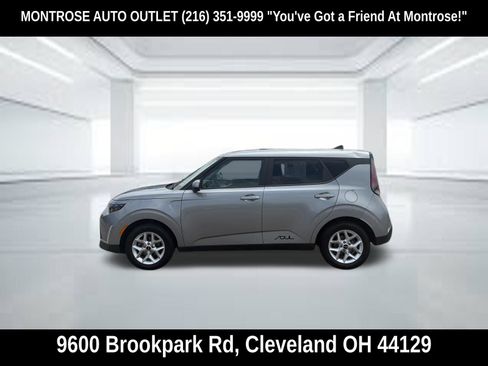 Used 2024 Kia Soul LX w/ Option Group 015 FWD image 13