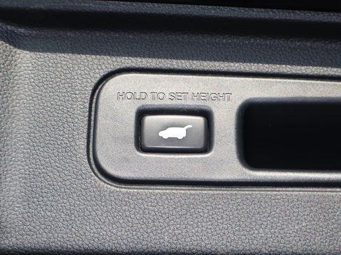 Used 2023 Honda Pilot Elite image 23