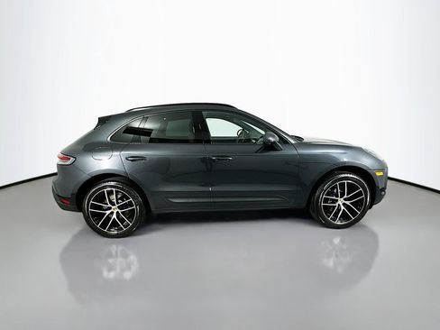 Used 2025 Porsche Macan image 8