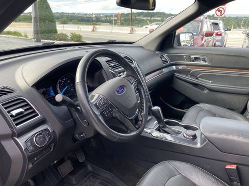 Used 2017 Ford Explorer Limited AWD/4WD image 11