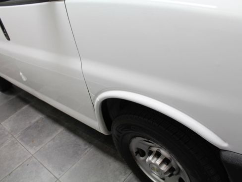 Used 2020 Chevrolet Express 2500 RWD image 33