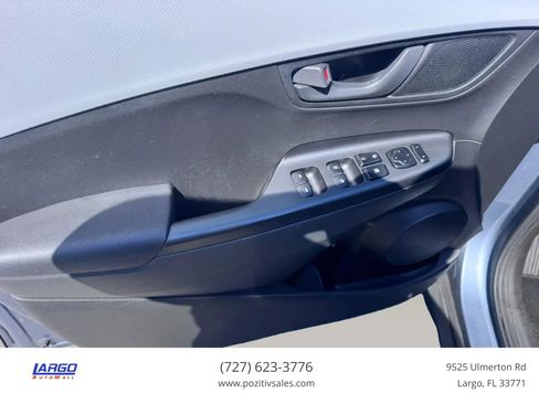 Used 2018 Hyundai Kona SEL FWD image 25