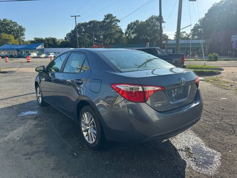Used 2014 Toyota Corolla LE FWD image 2