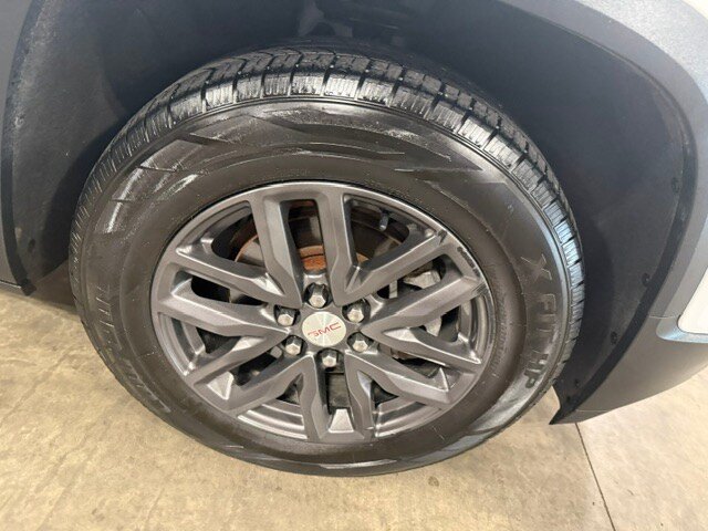 Used 2017 GMC Acadia SLT AWD/4WD image 4