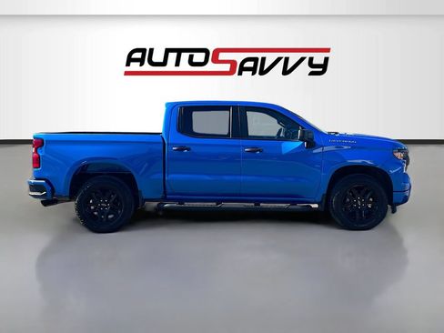 Used 2025 Chevrolet Silverado 1500 Custom w/ Turbomax Blackout Package AWD/4WD image 8