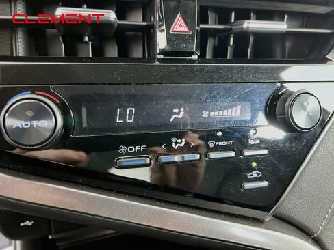 Used 2024 Toyota Camry SE FWD image 21