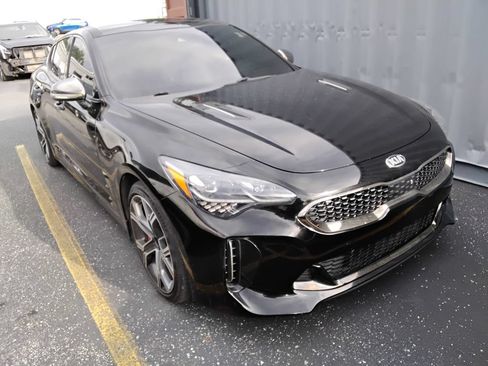 Used 2019 Kia Stinger GT2 image 12