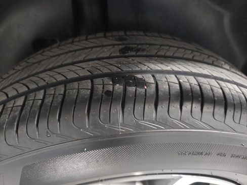 Used 2024 Chevrolet Trax LT w/ Driver Confidence Package image 37