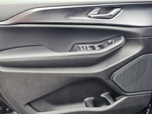 New 2026 Jeep Grand Cherokee L 2WD image 15