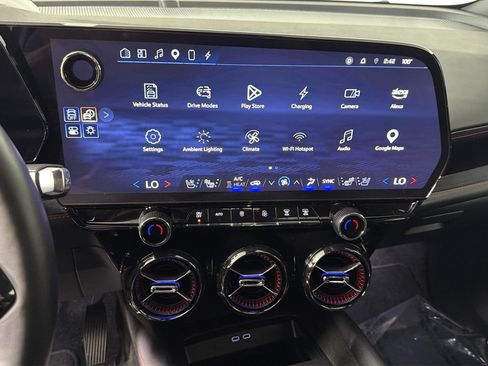 Used 2024 Chevrolet Blazer EV RS RWD image 21