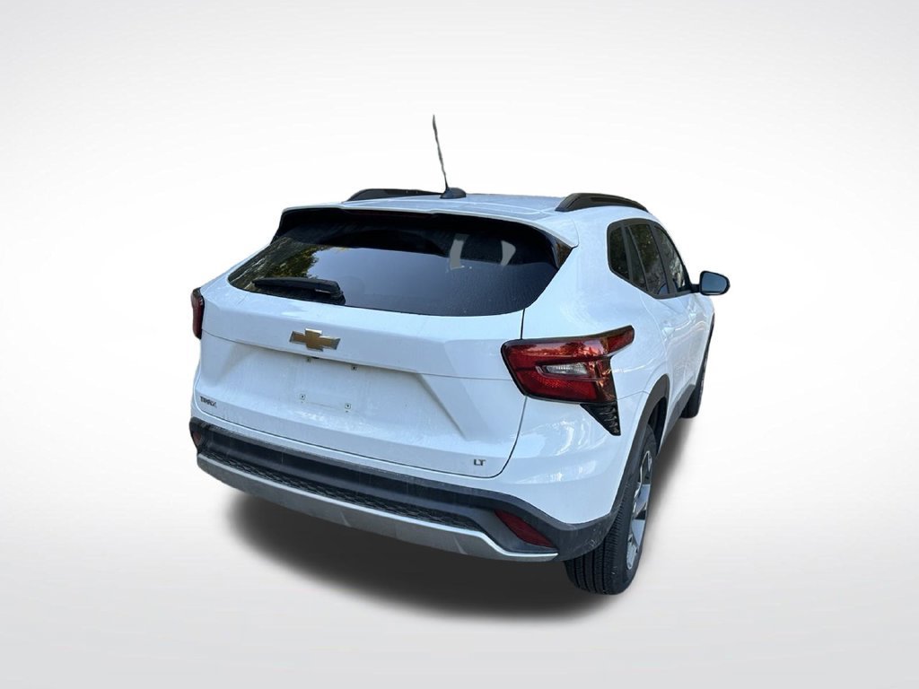 Used 2024 Chevrolet Trax LT w/ LT Convenience Package FWD image 6