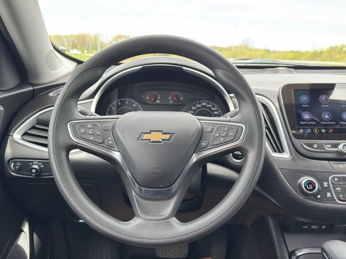 Used 2024 Chevrolet Malibu LT FWD image 29