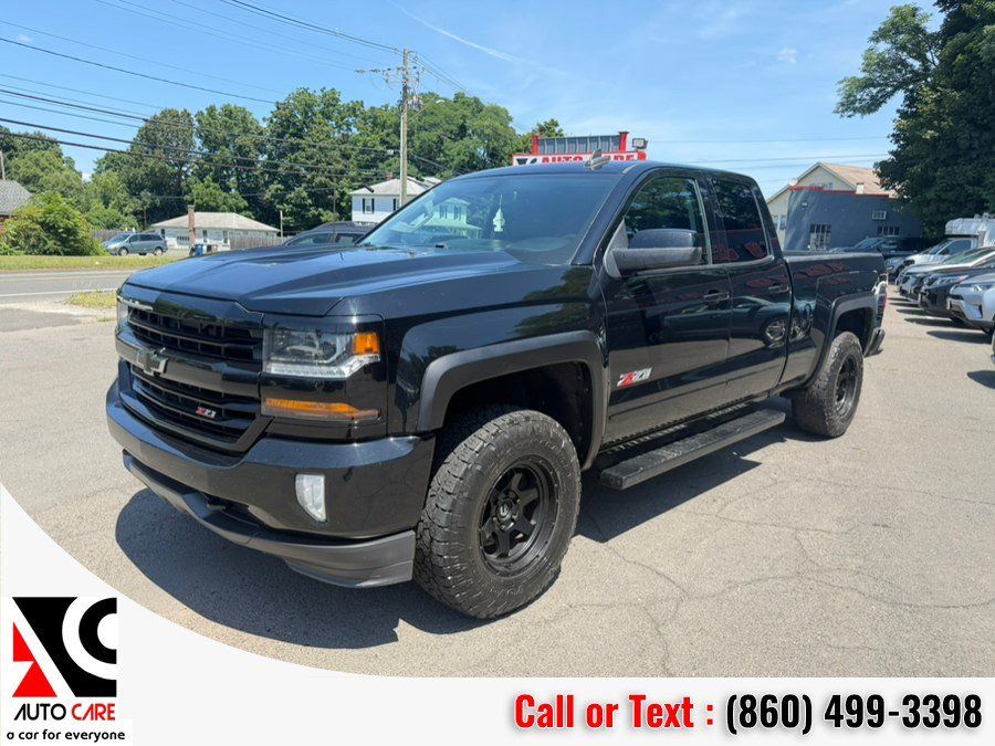 Used 2017 Chevrolet Silverado 1500 LT w/ Midnight Edition AWD/4WD image 3