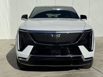 New 2025 Cadillac Escalade IQ Luxury 2