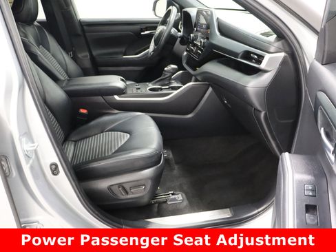 Used 2023 Toyota Highlander XSE image 41