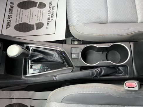 Used 2016 Toyota Corolla LE FWD image 17