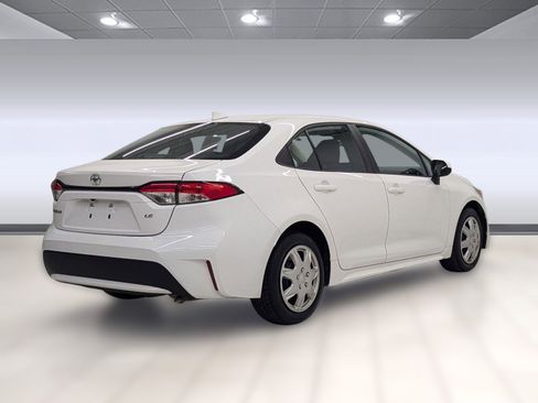 Used 2020 Toyota Corolla LE image 7