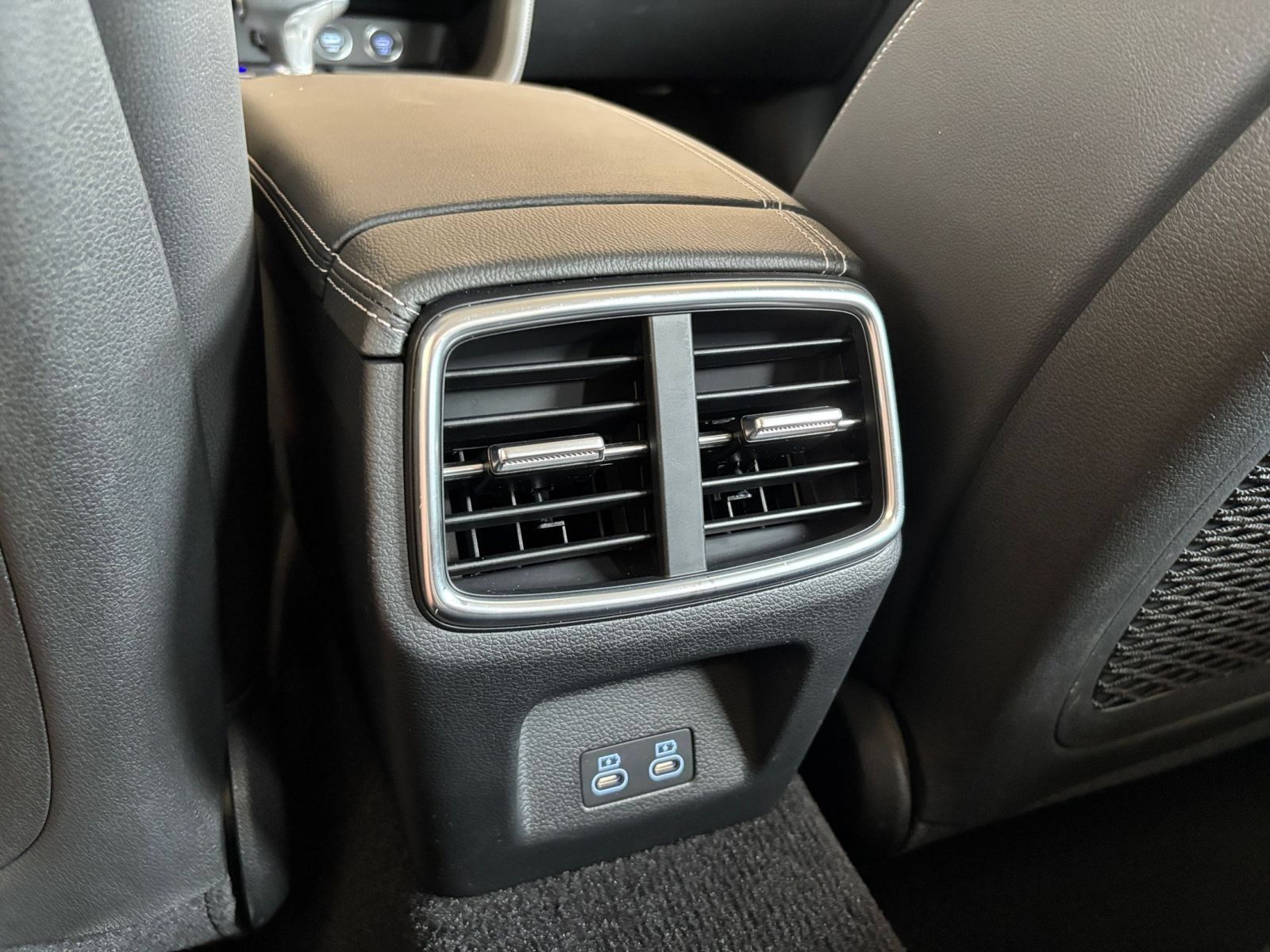 Used 2026 Genesis G70 2.5T RWD image 24