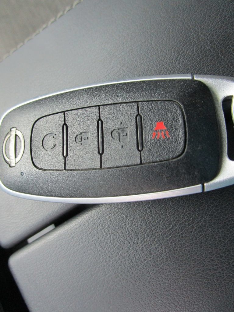 Used 2023 Nissan Rogue SV FWD image 44