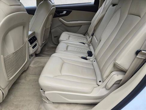 Used 2019 Audi Q7 3.0T Premium Plus AWD/4WD image 17