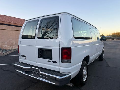 Used 2013 Ford E-350 and Econoline 350 XLT image 3