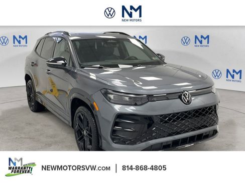 New 2026 Volkswagen Tiguan SE R-Line image 5