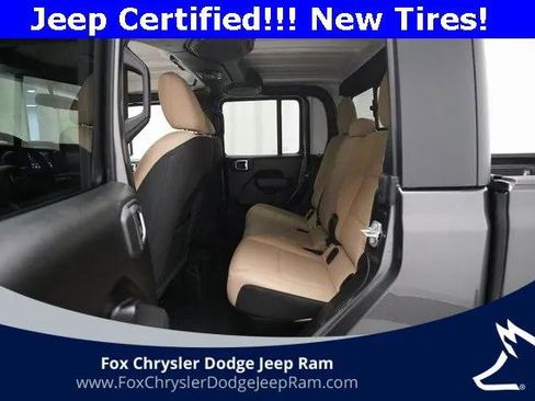 Certified 2023 Jeep Gladiator Sport image 15