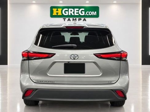 Used 2020 Toyota Highlander LE FWD image 8