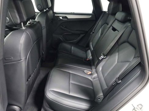 Certified 2026 Porsche Macan AWD/4WD image 36
