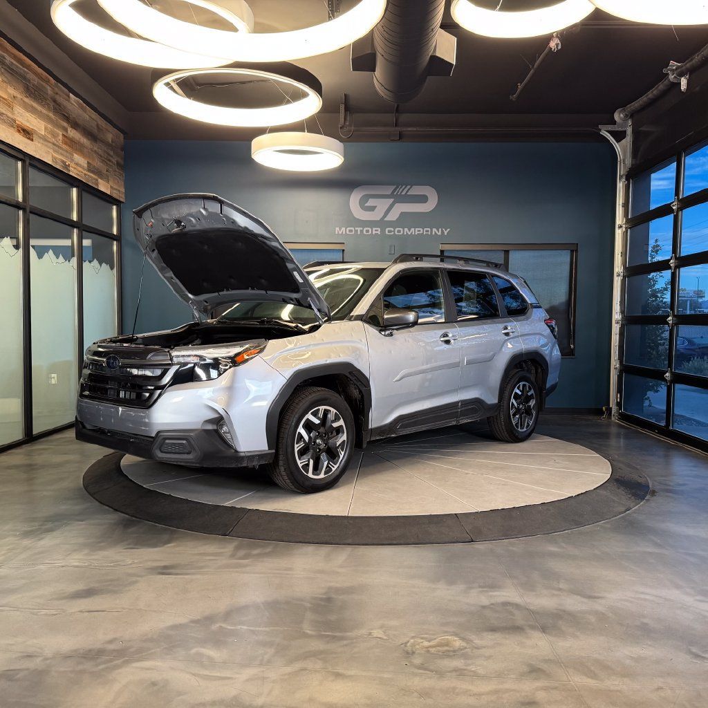 Used 2025 Subaru Forester Premium AWD/4WD image 25