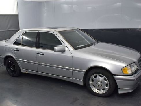 Used 1999 Mercedes-Benz C 230 image 1