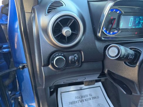 Used 2015 Chevrolet Trax LS image 15