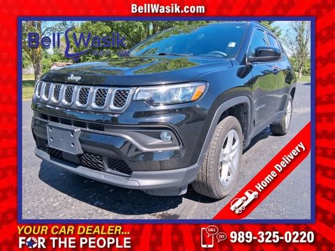 Used 2024 Jeep Compass Latitude AWD/4WD image 1
