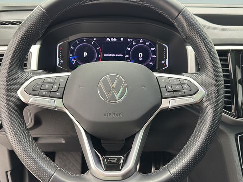 Used 2023 Volkswagen Atlas SEL R-Line AWD/4WD image 16