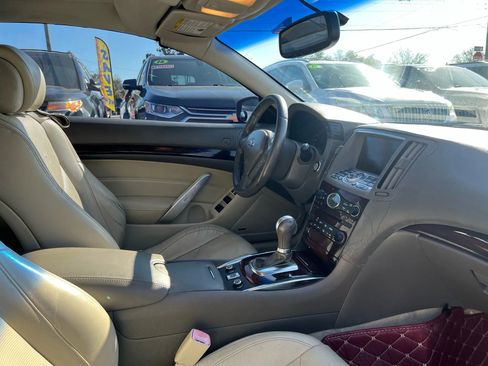 Used 2011 INFINITI G37 Sport w/ Premium Pkg image 13