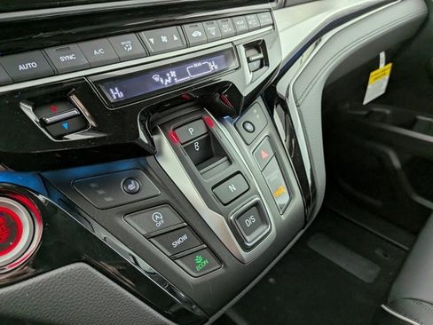 New 2026 Honda Odyssey Touring image 20