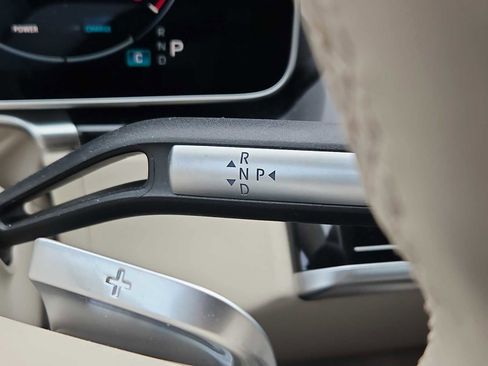 Used 2024 Mercedes-Benz S 580 S 580 image 32