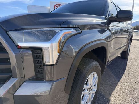 Used 2022 Toyota Tundra SR5 w/ SR5 Premium Package image 15