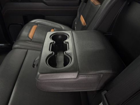 Used 2025 GMC Sierra 1500 AT4 w/ AT4 Premium Package AWD/4WD image 33