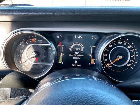 Used 2020 Jeep Wrangler Unlimited Sahara image 18