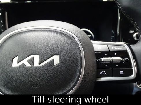 Certified 2023 Kia Sorento SX image 29