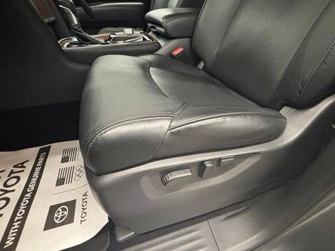Used 2023 Nissan Armada SL w/ Captain's Chairs Package RWD image 21
