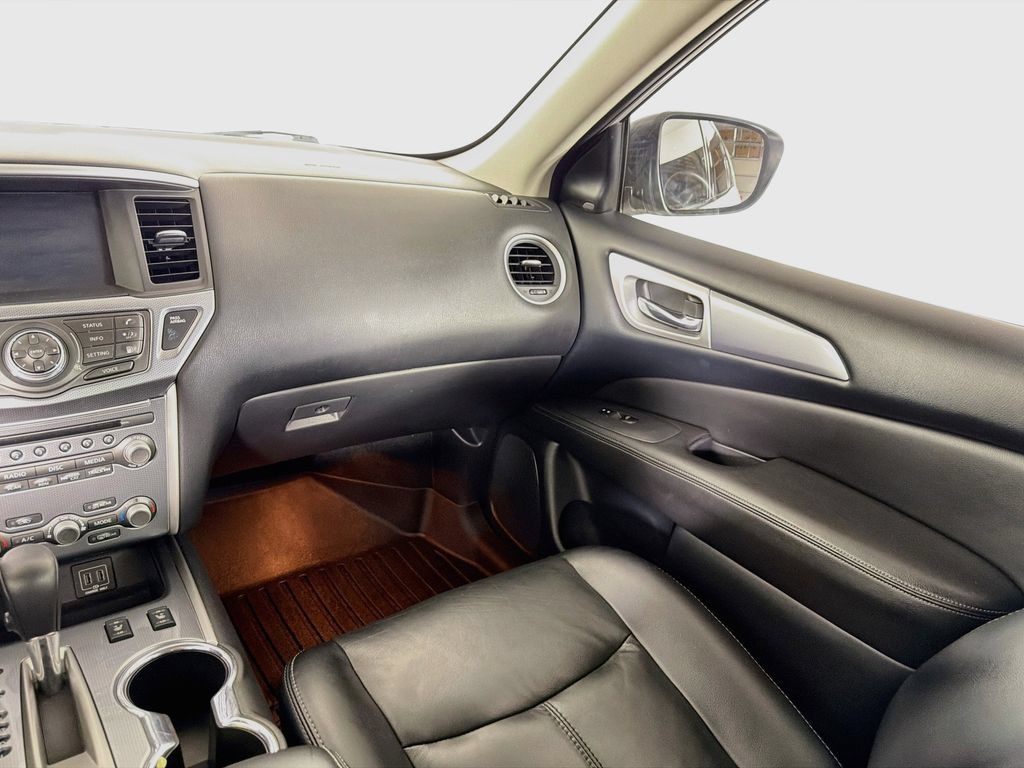 Used 2018 Nissan Pathfinder SL FWD image 20