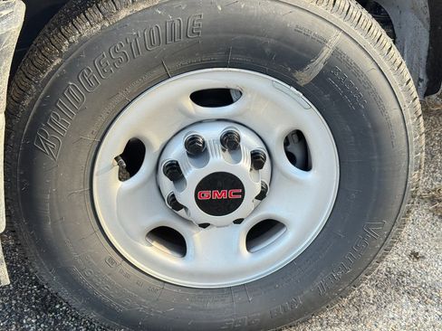 New 2025 GMC Savana 3500 w/ Power Convenience Package image 4