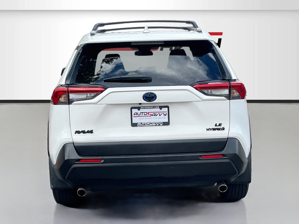 Used 2021 Toyota RAV4 LE AWD/4WD image 6