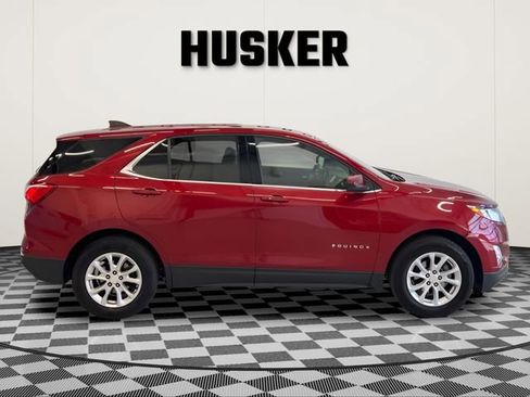 Used 2020 Chevrolet Equinox LT w/ Driver Convenience Package FWD image 2