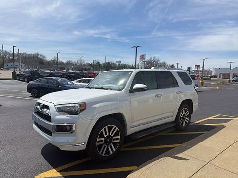 Used 2016 Toyota 4Runner Limited image 4