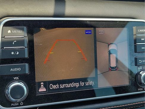 Used 2019 Nissan Kicks SR w/ SR Premium Package FWD image 18