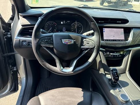 Used 2023 Cadillac XT6 Premium Luxury AWD/4WD image 18